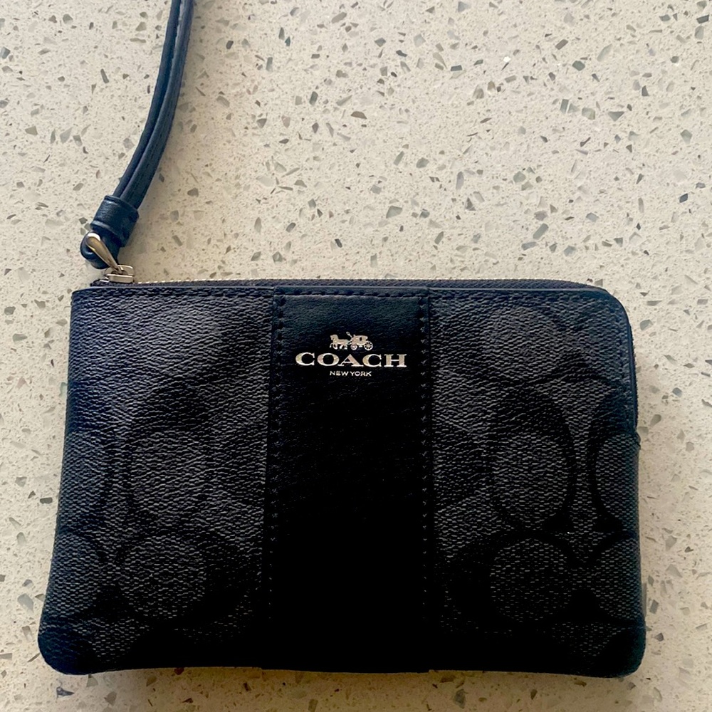 Black Coach Wristlet Wallet Zip